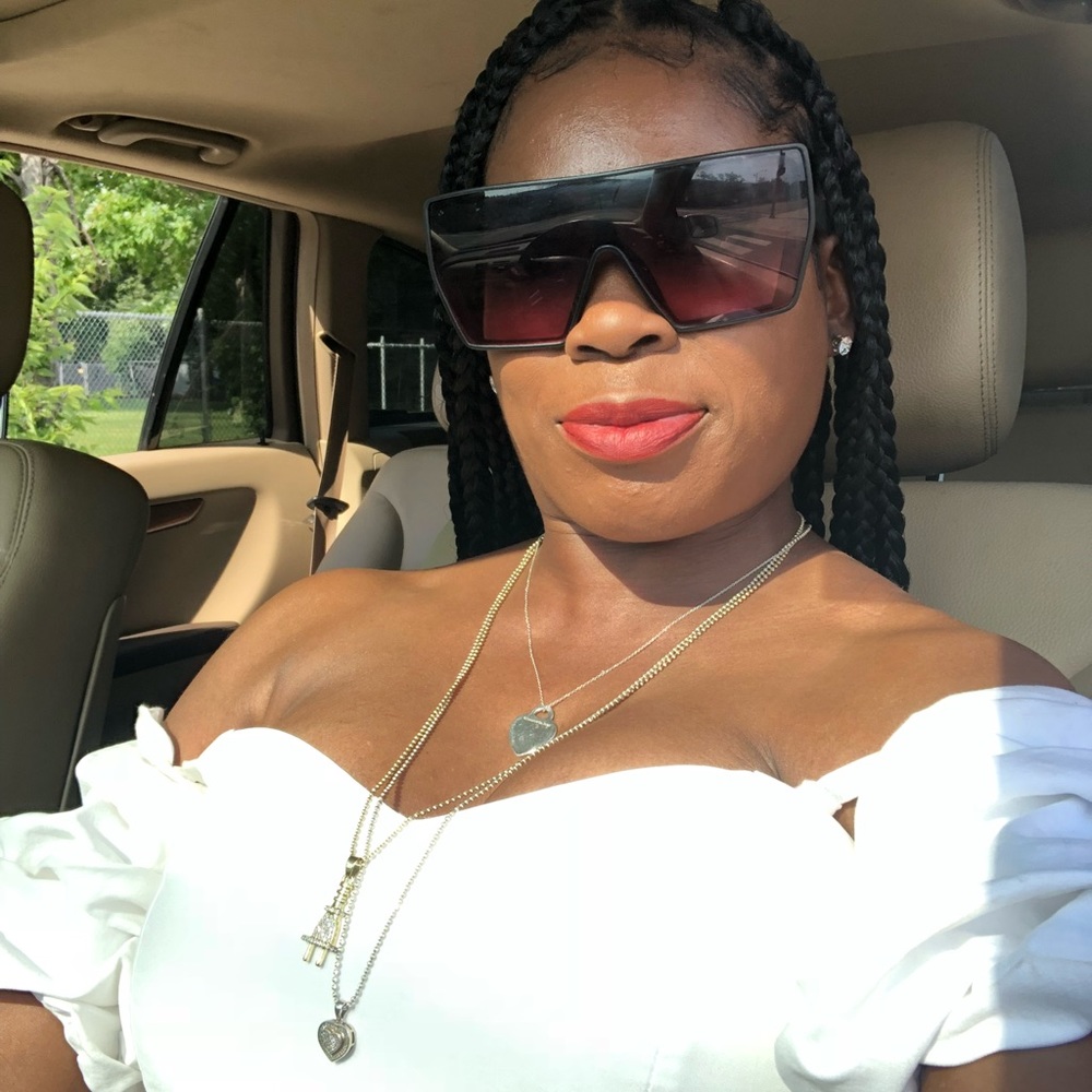 Meet your Posher, Latusia